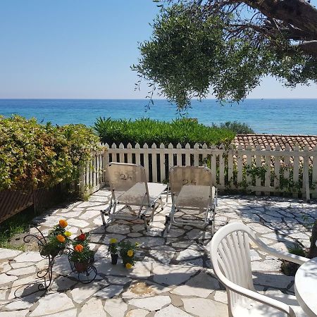 Corfu Glyfada Menigos Beach Apartments Bagian luar foto