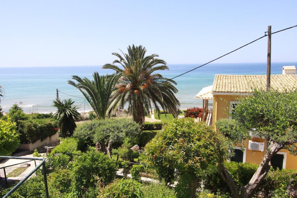 Corfu Glyfada Menigos Beach Apartments Bagian luar foto