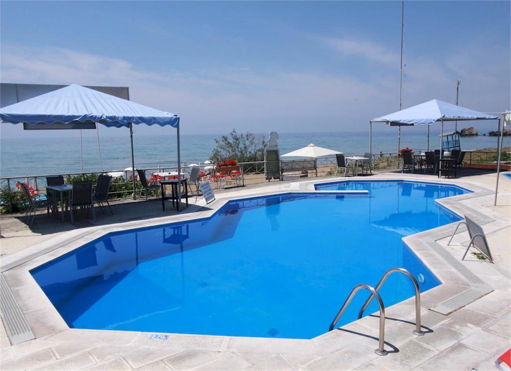 Corfu Glyfada Menigos Beach Apartments Bagian luar foto