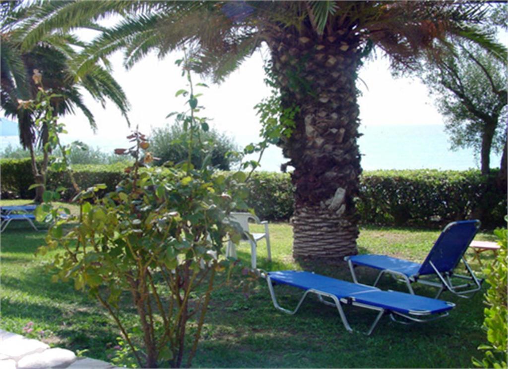 Corfu Glyfada Menigos Beach Apartments Bagian luar foto
