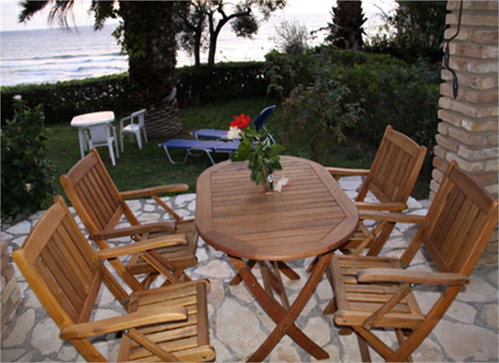 Corfu Glyfada Menigos Beach Apartments Bagian luar foto