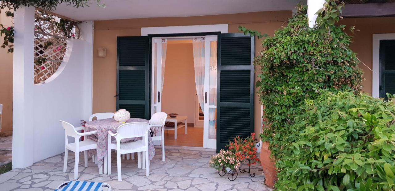 Corfu Glyfada Menigos Beach Apartments Bagian luar foto