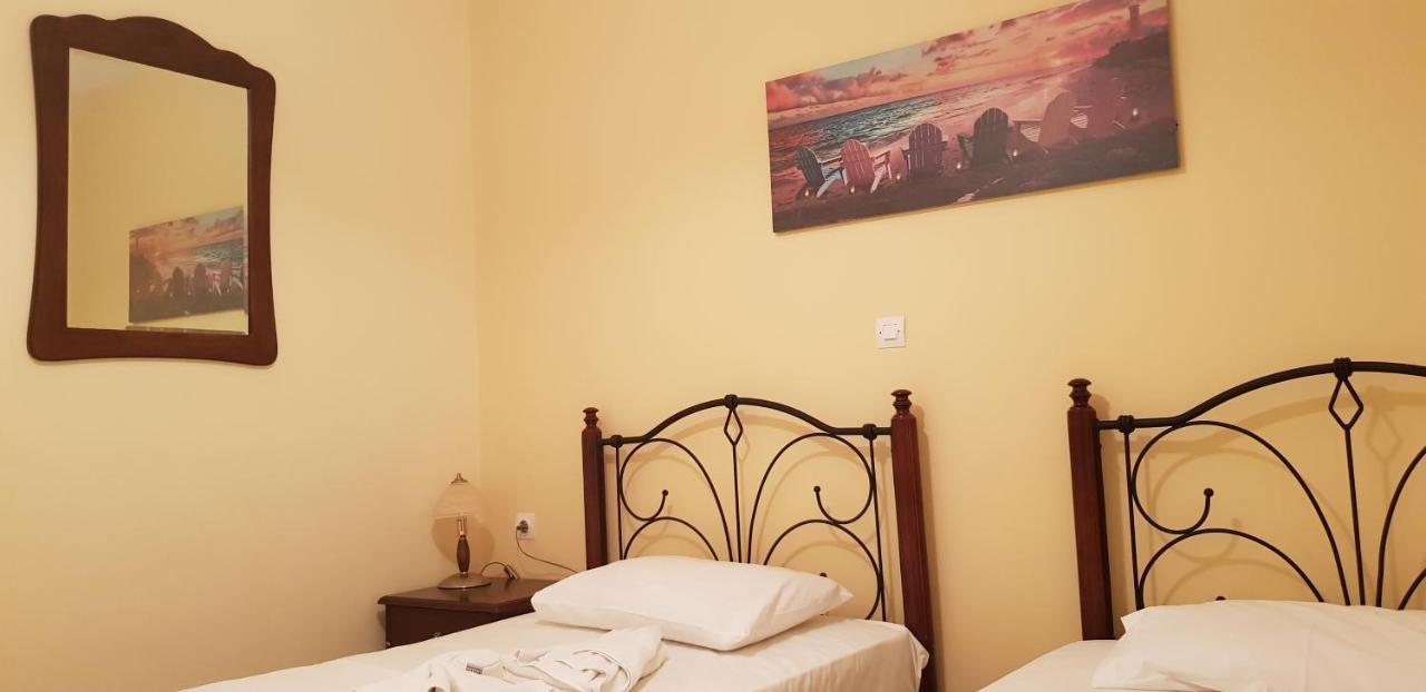 Corfu Glyfada Menigos Beach Apartments Bagian luar foto