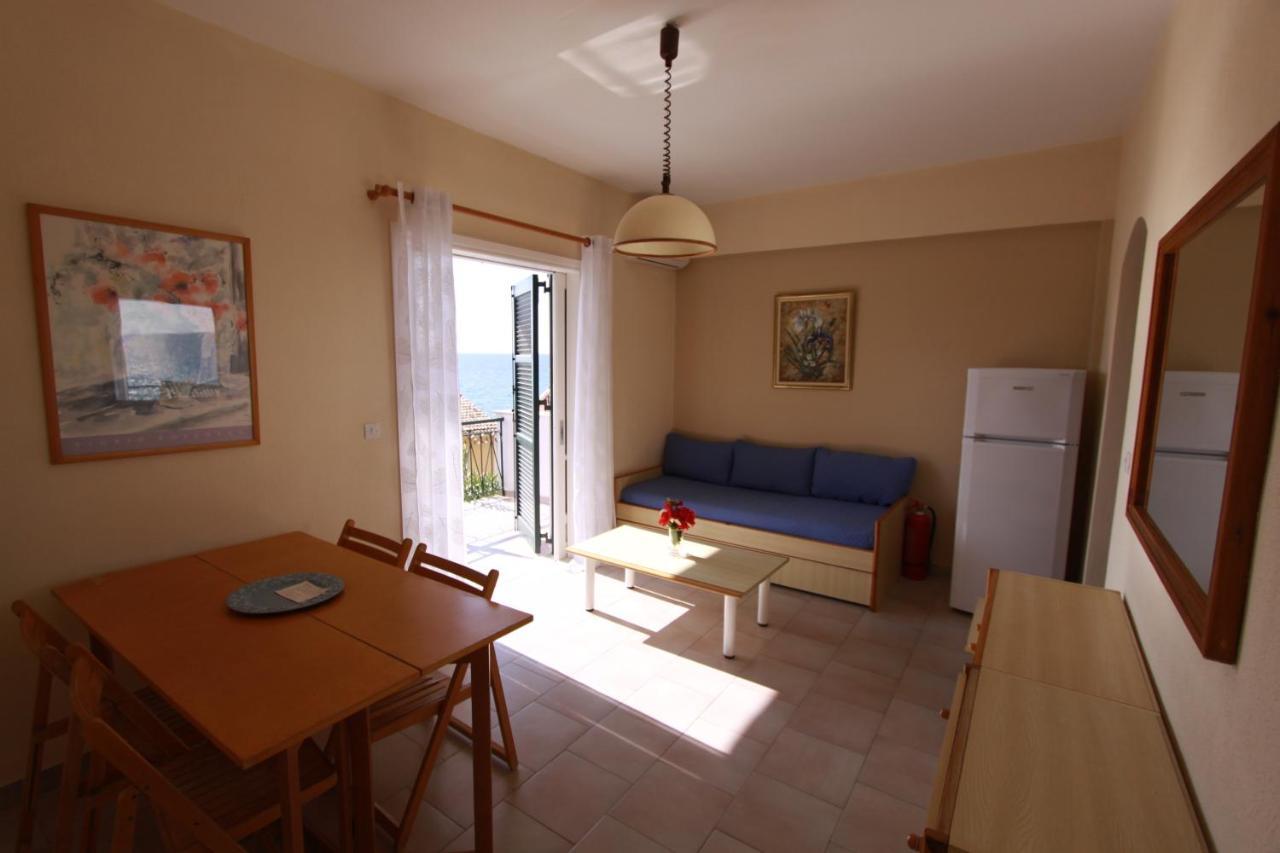 Corfu Glyfada Menigos Beach Apartments Bagian luar foto