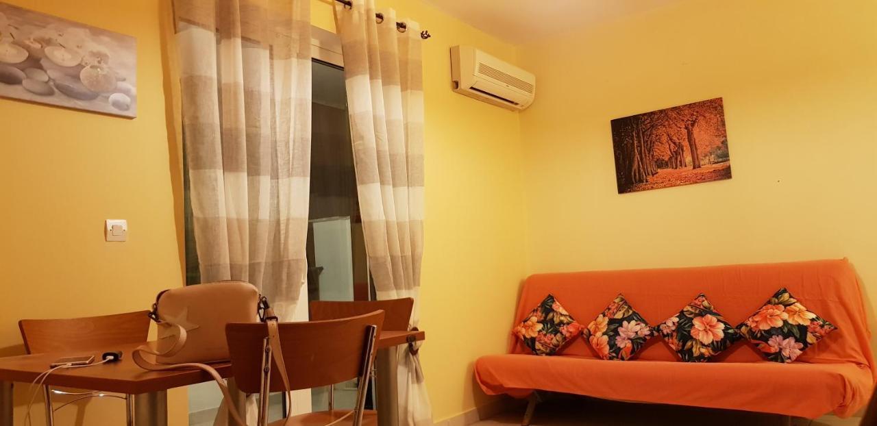 Corfu Glyfada Menigos Beach Apartments Bagian luar foto