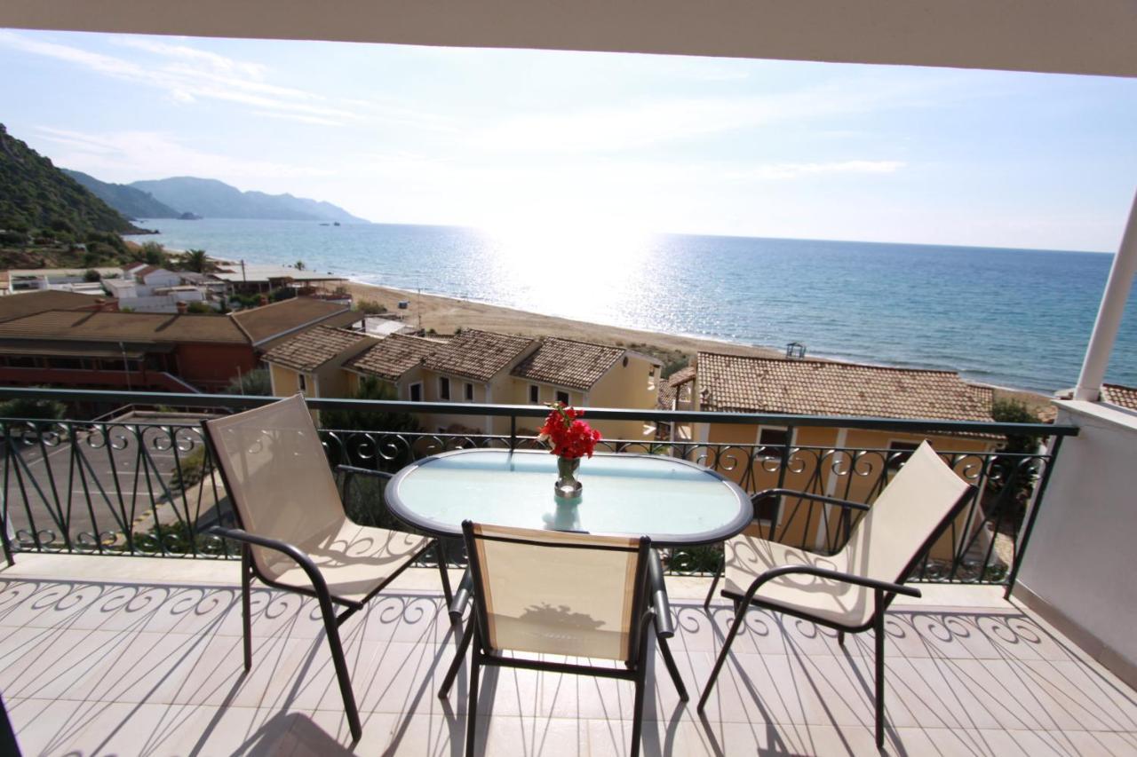 Corfu Glyfada Menigos Beach Apartments Bagian luar foto