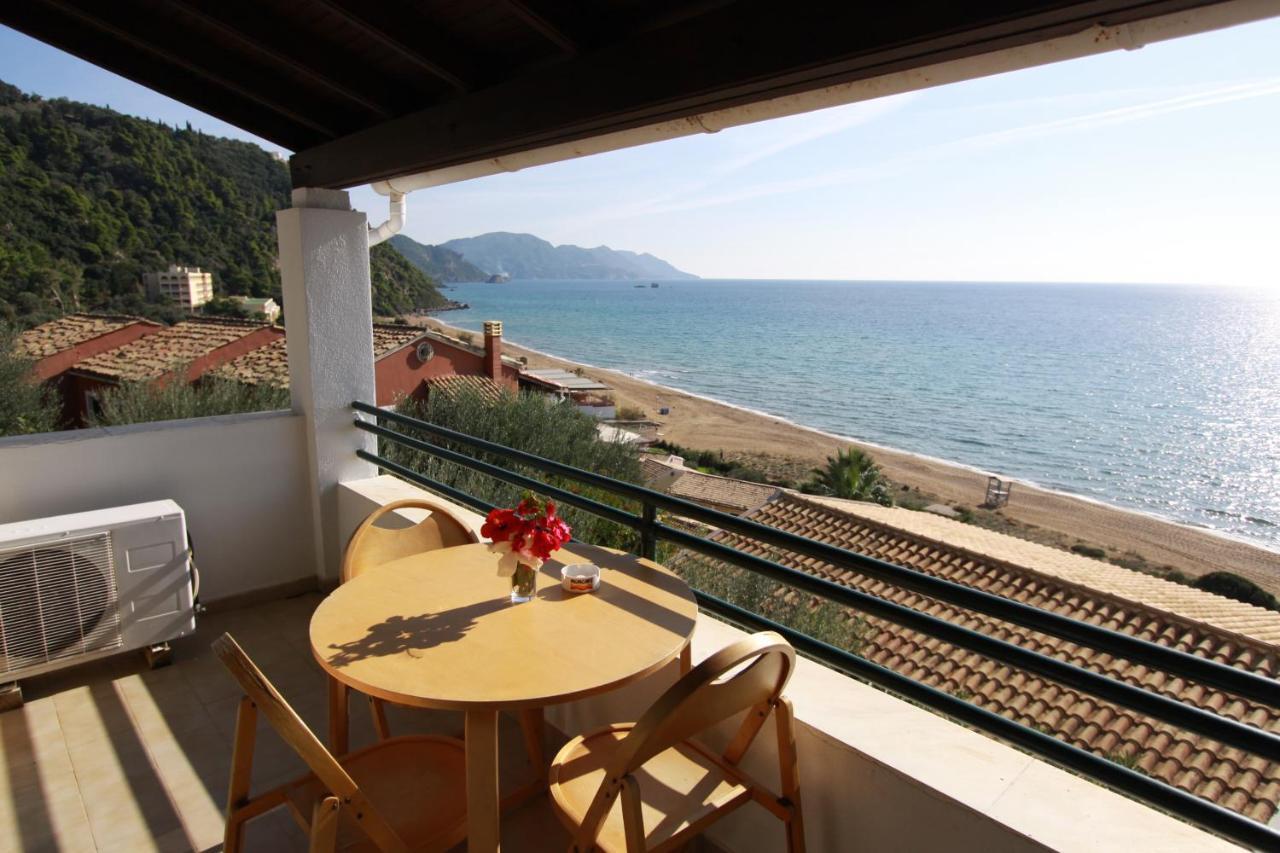 Corfu Glyfada Menigos Beach Apartments Bagian luar foto