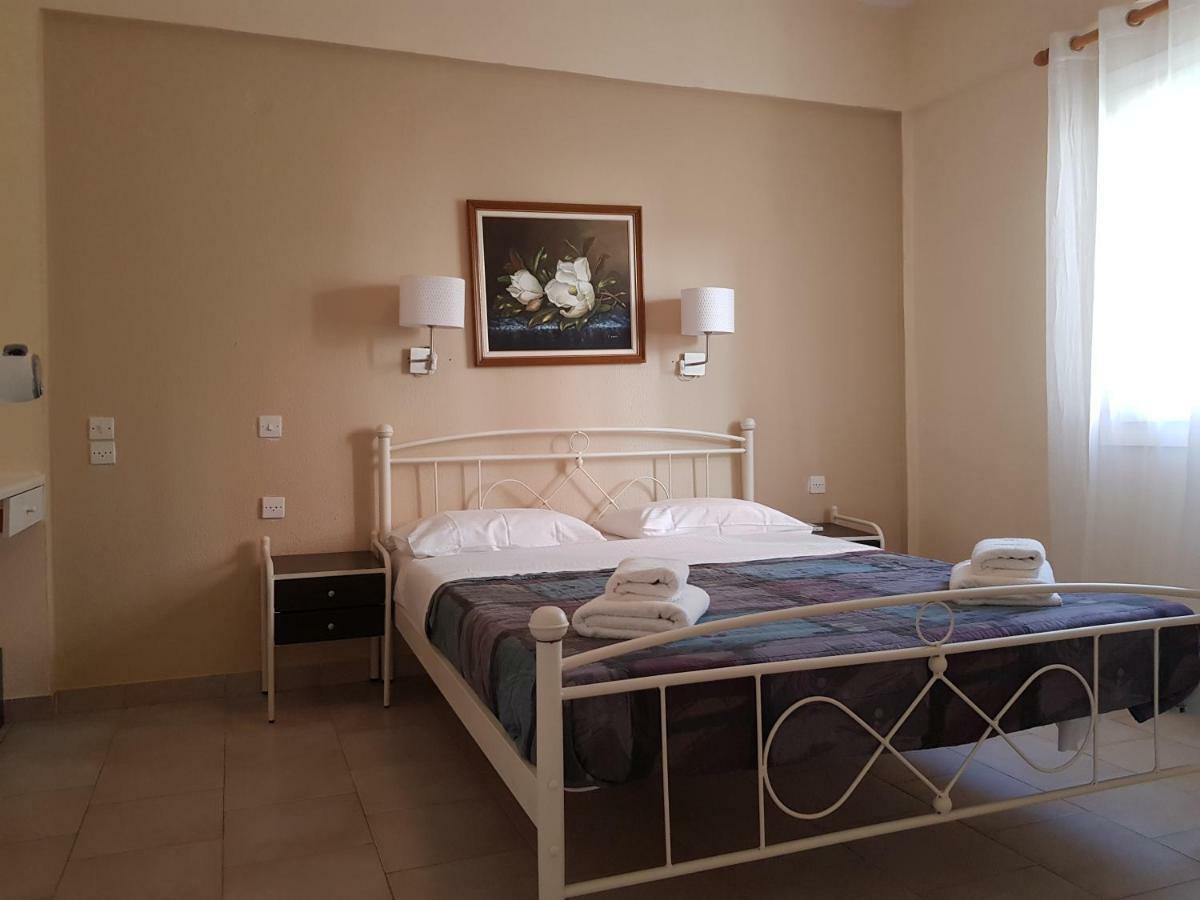 Corfu Glyfada Menigos Beach Apartments Bagian luar foto