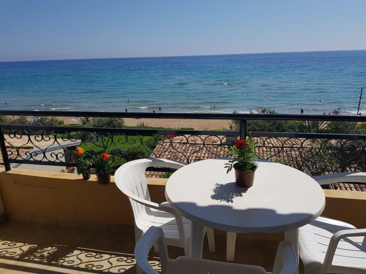 Corfu Glyfada Menigos Beach Apartments Bagian luar foto