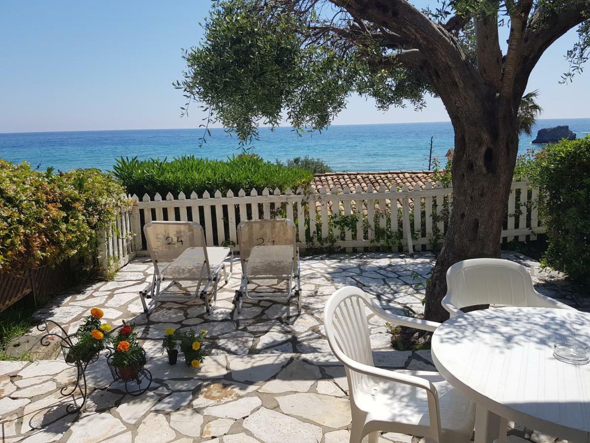 Corfu Glyfada Menigos Beach Apartments Bagian luar foto